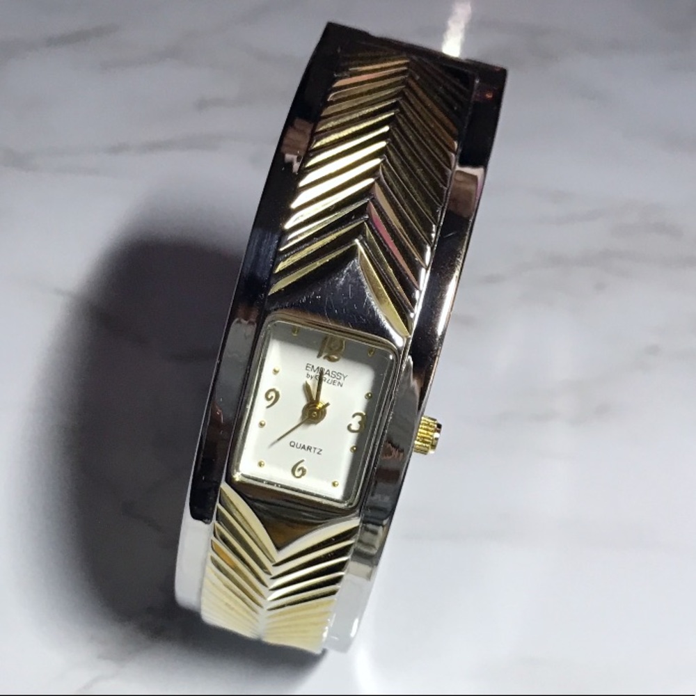 Cuff Wristwatch ⌚️